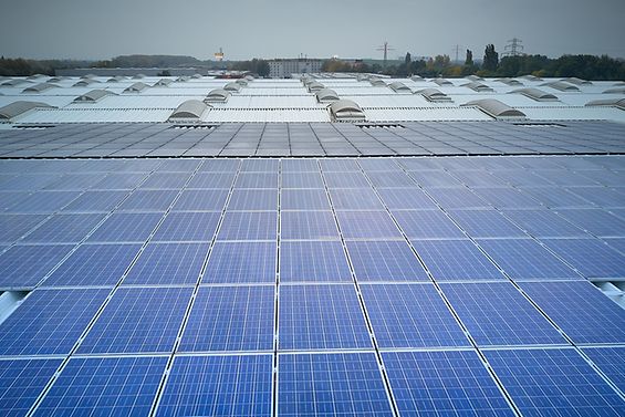 Die PV-Anlage auf dem Dach der HME.